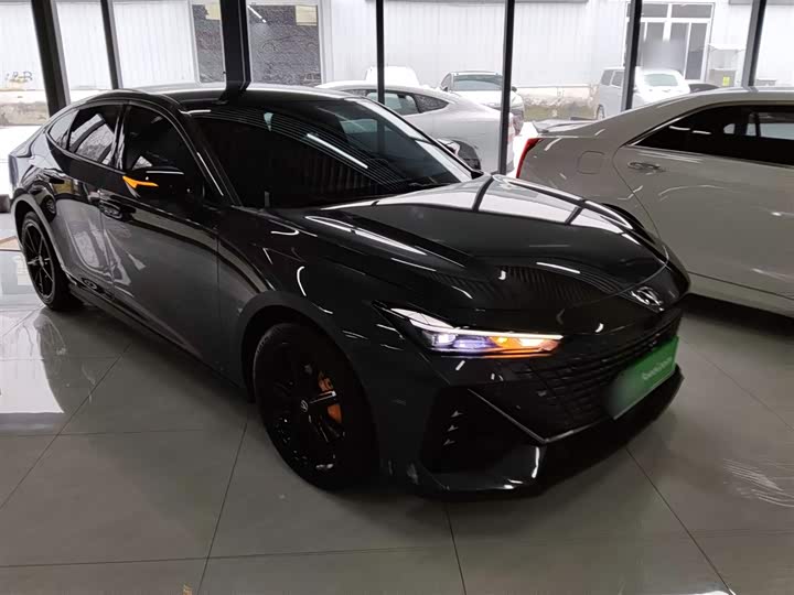 Фото 4 - Changan UNI-V