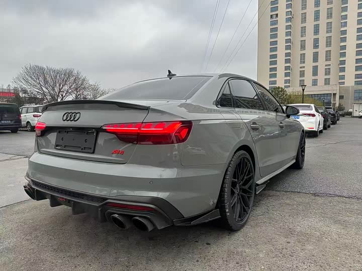 Фото 9 - Audi S4