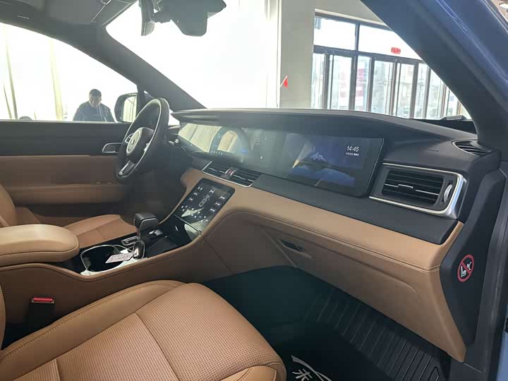 Фото 8 - LiXiang One