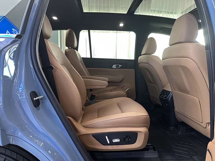 Фото 9 - LiXiang One