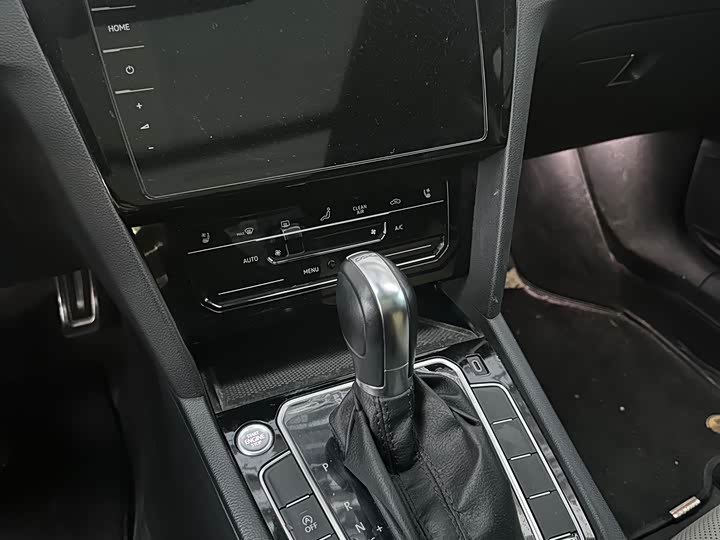 Фото 3 - Volkswagen Magotan