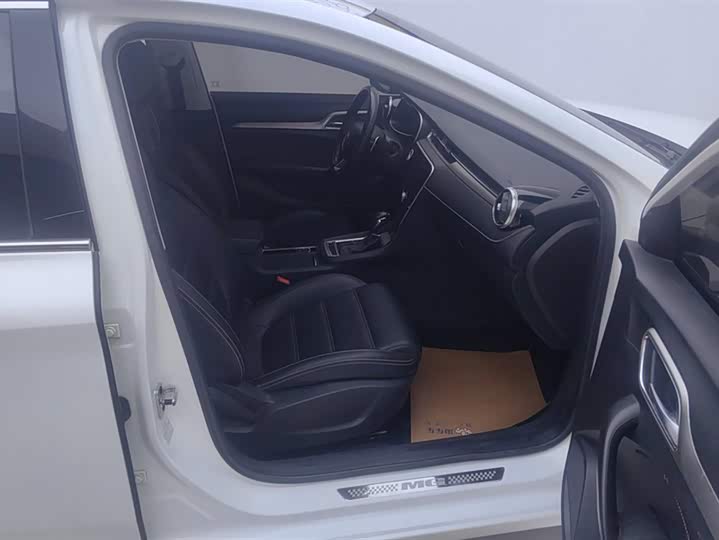 Фото 8 - MG Motor 6