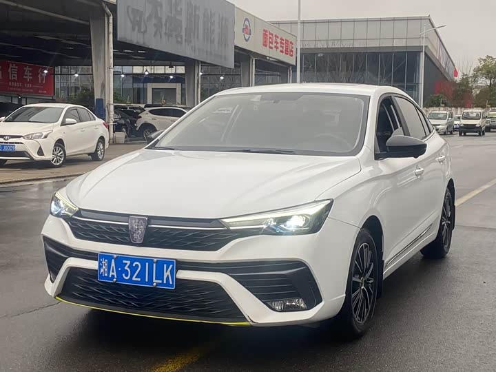 Фото 1 - Roewe i5