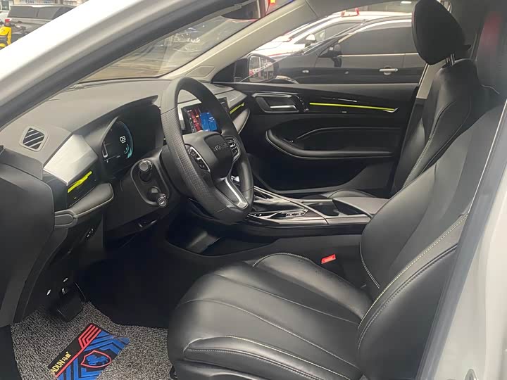 Фото 4 - Roewe i5