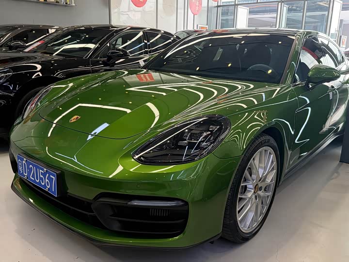 Фото 1 - Porsche Panamera