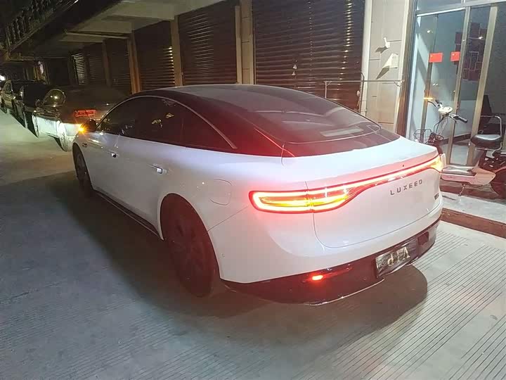 Фото 5 - Luxeed S7