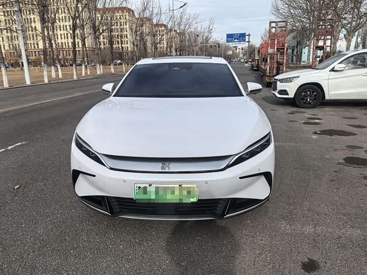 Фото 2 - BYD Han