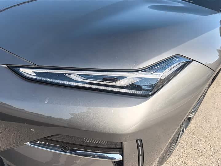 Фото 5 - Geely Galaxy E8