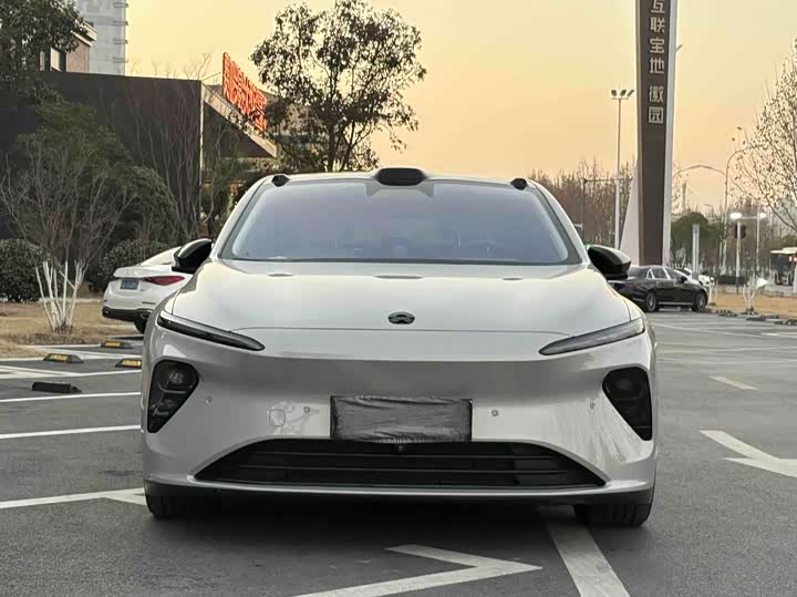 Фото 2 - Nio ET7