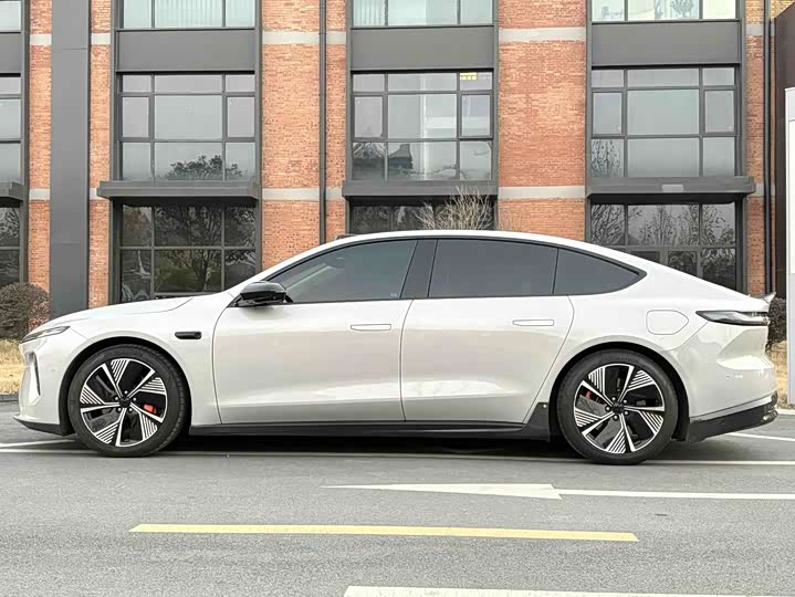 Фото 3 - Nio ET7