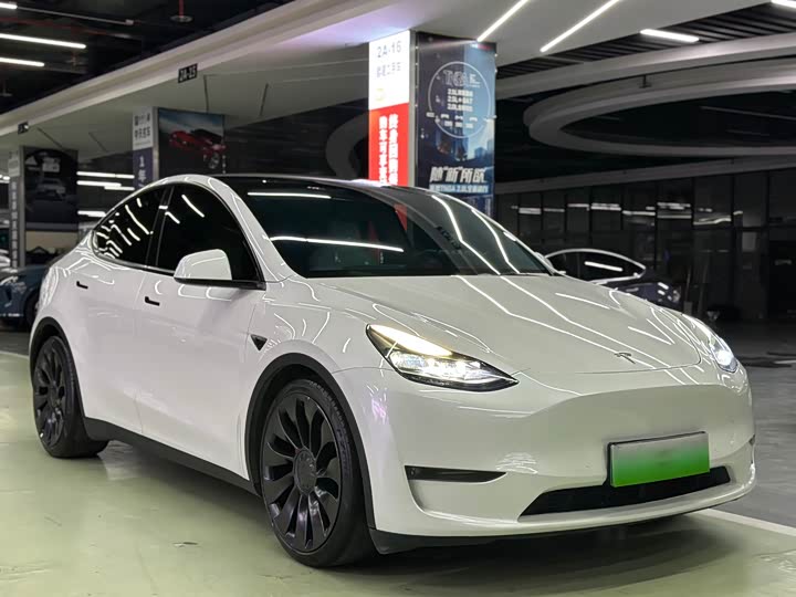 Фото 3 - Tesla Model Y
