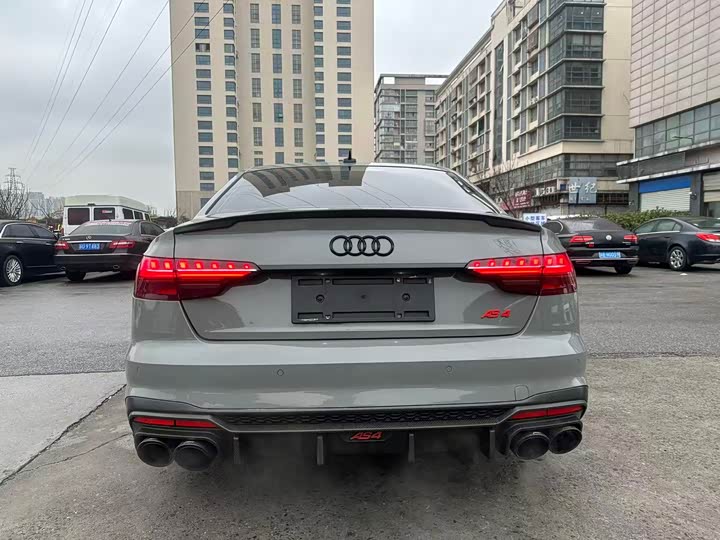 Фото 8 - Audi S4