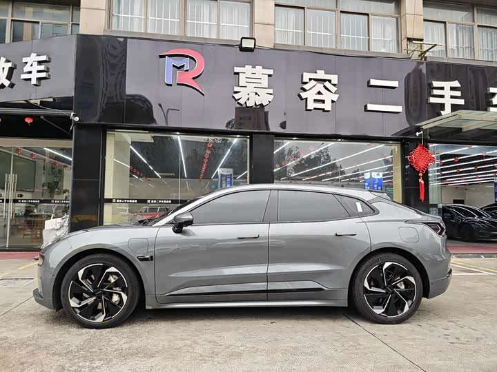 Фото 3 - Zeekr 001