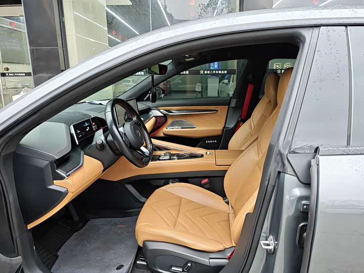 Фото 6 - Zeekr 001