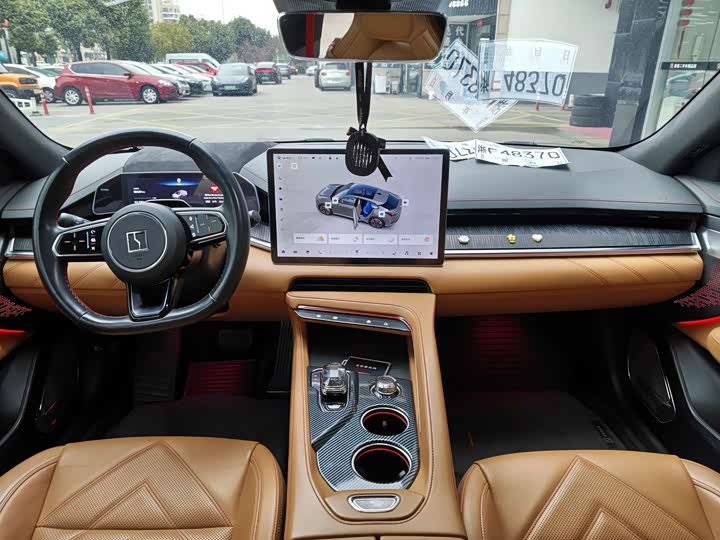 Фото 9 - Zeekr 001