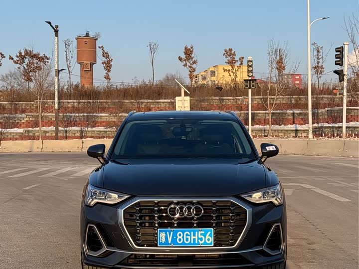 Фото 2 - Audi Q3