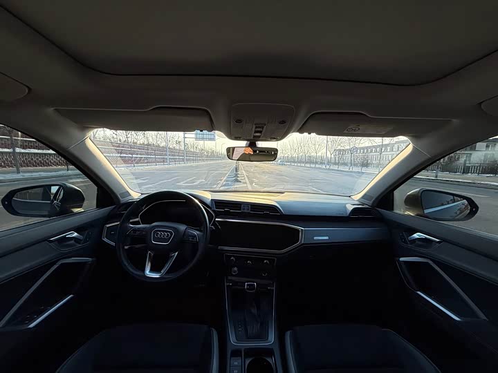 Фото 8 - Audi Q3