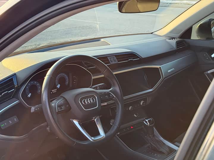 Фото 9 - Audi Q3