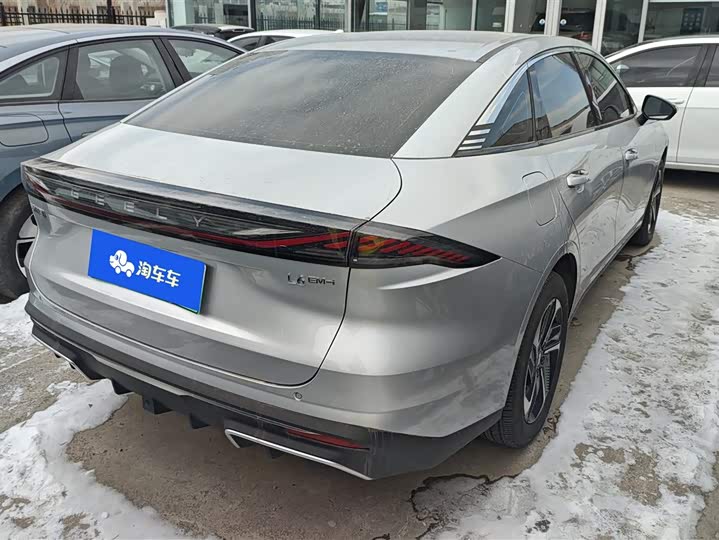 Фото 3 - Geely Galaxy L6