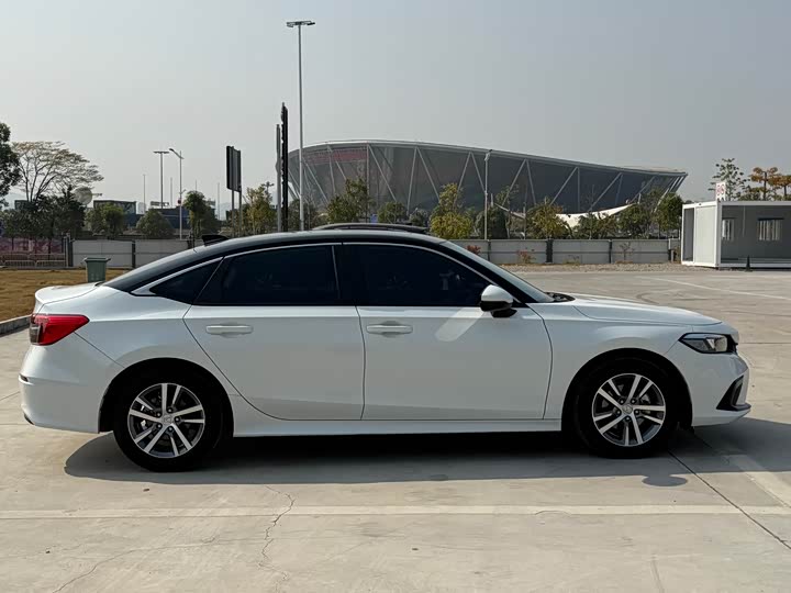 Фото 4 - Honda Civic