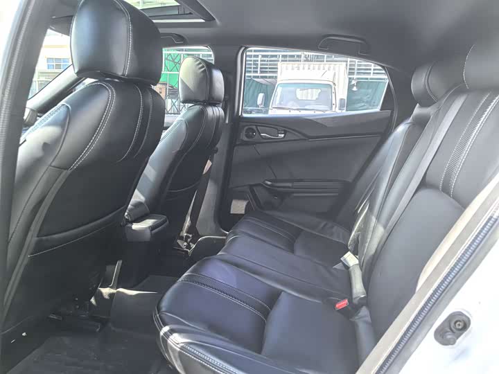 Фото 6 - Honda Civic