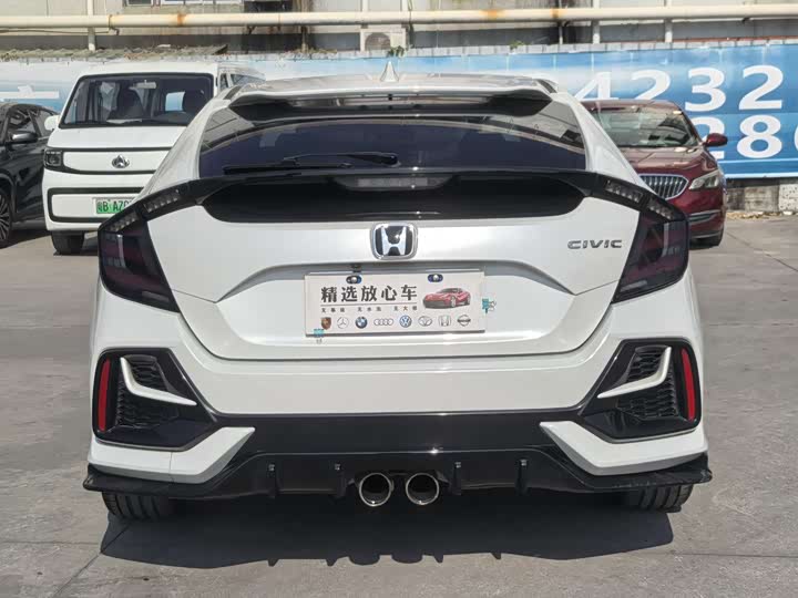 Фото 8 - Honda Civic