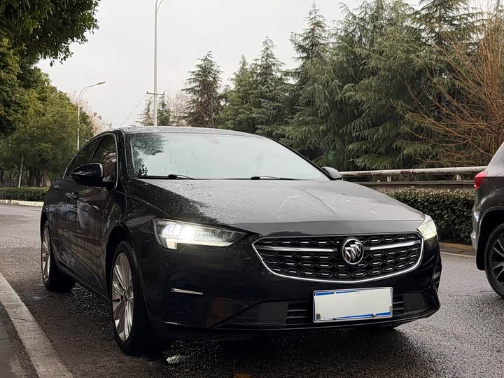 Фото 1 - Buick Regal