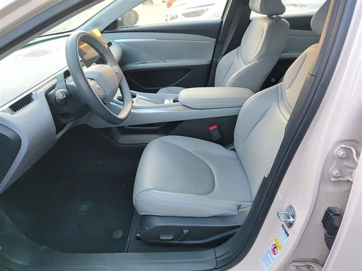 Фото 8 - XPeng Mona M03