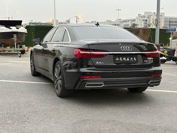 Фото 6 - Audi A6L