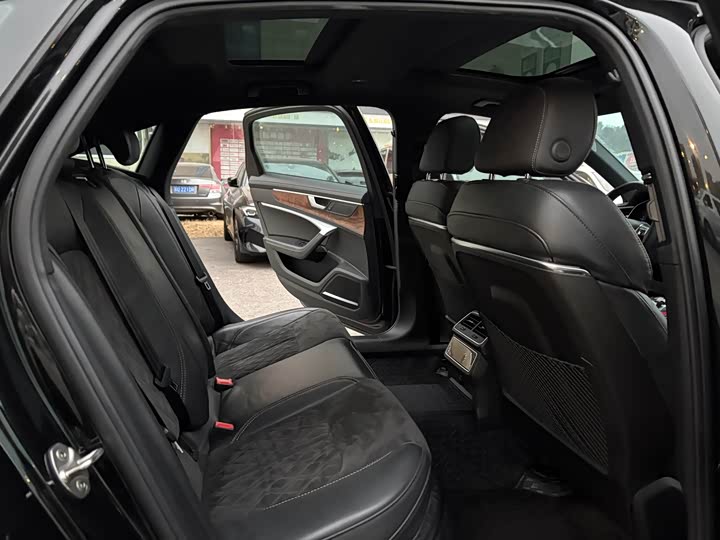 Фото 8 - Audi A6L