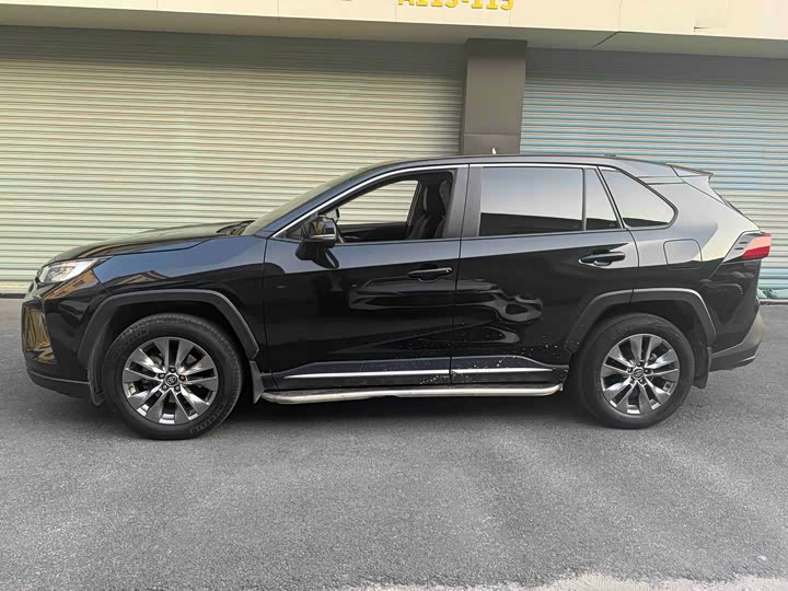 Фото 3 - Toyota Wildlander