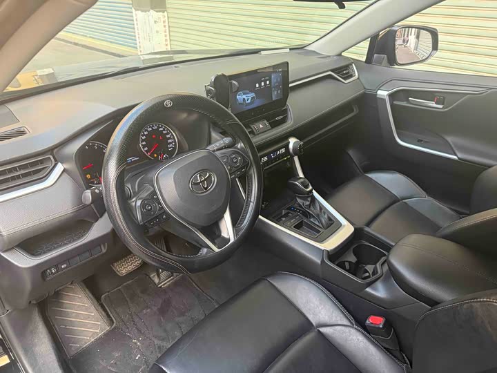 Фото 6 - Toyota Wildlander