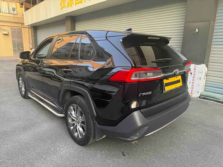 Фото 7 - Toyota Wildlander