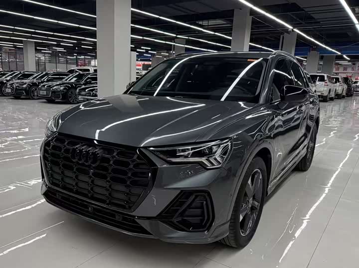 Фото 1 - Audi Q3