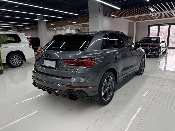 Фото 3 - Audi Q3