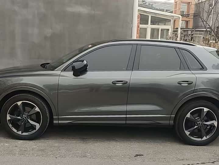 Фото 5 - Audi Q3