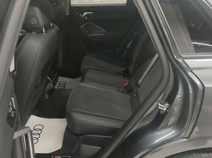 Фото 6 - Audi Q3