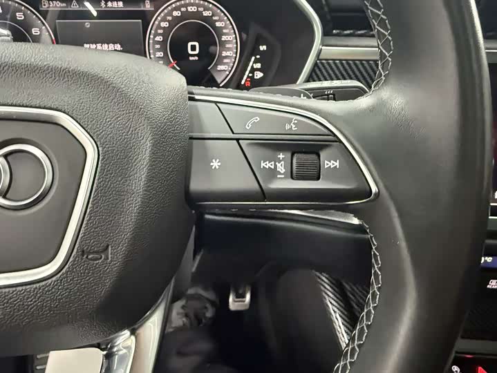 Фото 9 - Audi Q3