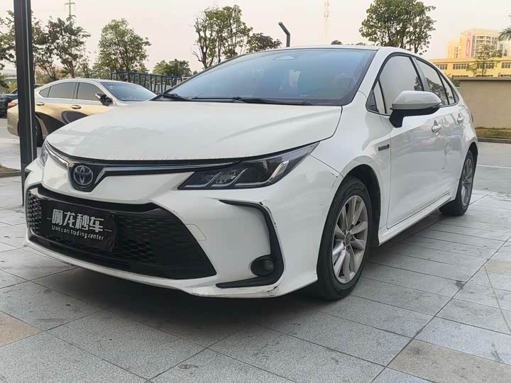 Фото 1 - Toyota Corolla