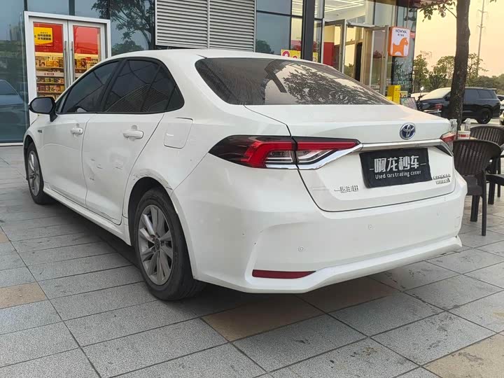 Фото 6 - Toyota Corolla