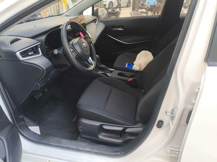 Фото 7 - Toyota Corolla