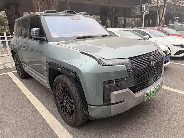 Фото 2 - BYD Yangwang U8