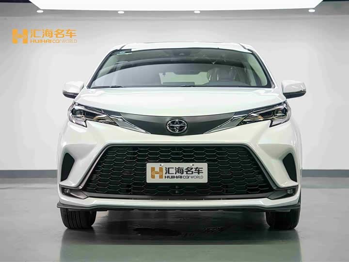 Фото 2 - Toyota Granvia