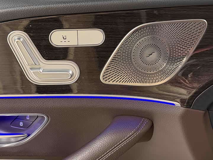 Фото 4 - Mercedes-Benz GLE-Class