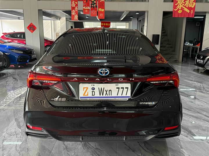 Фото 6 - Toyota Avalon