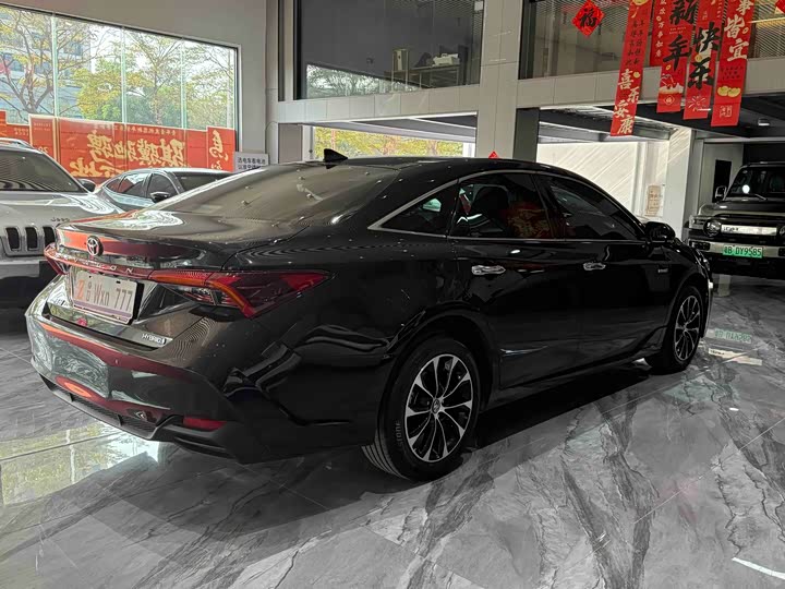 Фото 7 - Toyota Avalon