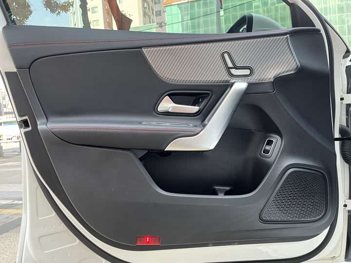 Фото 8 - Mercedes-Benz A-Class