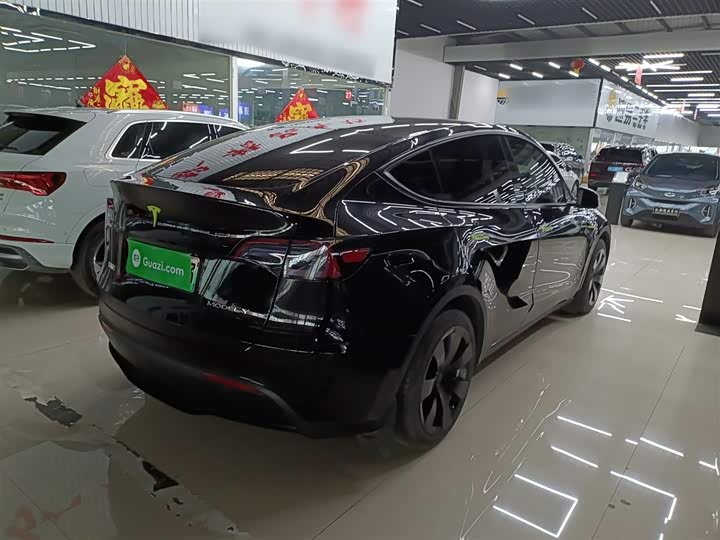 Фото 7 - Tesla Model Y