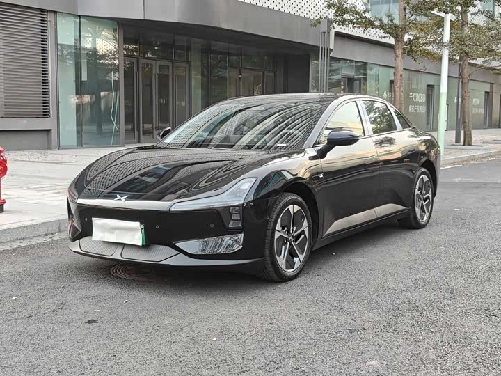 Фото 1 - XPeng Mona M03