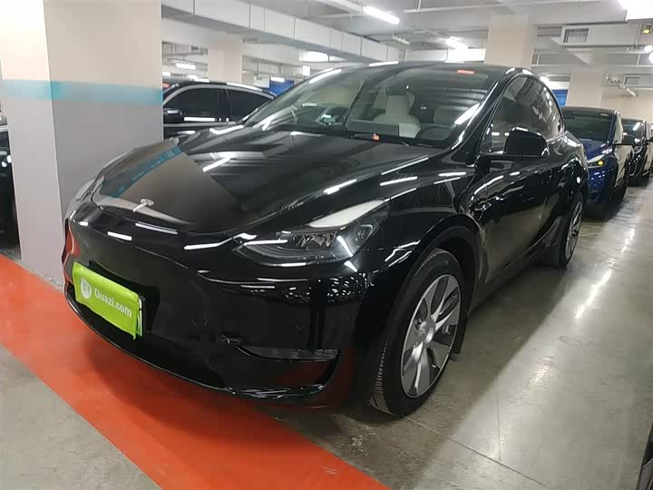 Фото 1 - Tesla Model Y